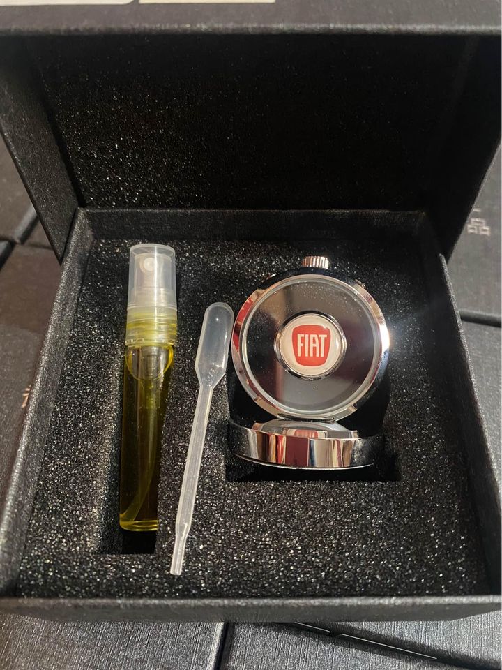 اتحف سيارتك معا العطر الماسي الانيق 😍✅السعر 290 الف فقط